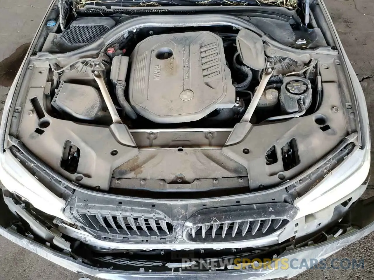 12 Photograph of a damaged car WBAJE5C53KWW04438 BMW 5 SERIES 2019