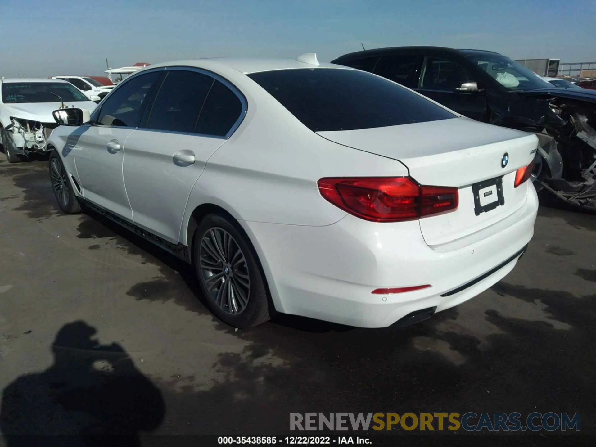 3 Фотография поврежденного автомобиля WBAJE5C53KWW11759 BMW 5 SERIES 2019