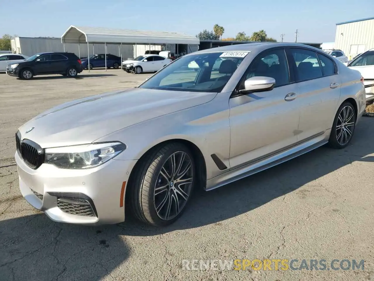 1 Фотография поврежденного автомобиля WBAJE5C55KG918988 BMW 5 SERIES 2019