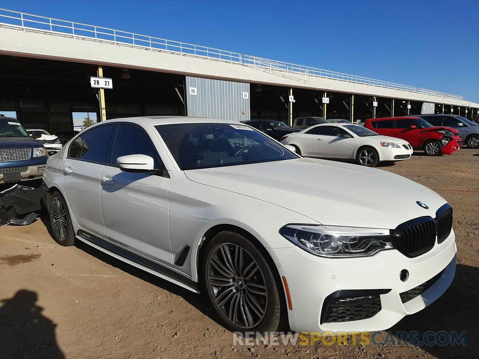 1 Photograph of a damaged car WBAJE5C56KWW12789 BMW 5 SERIES 2019