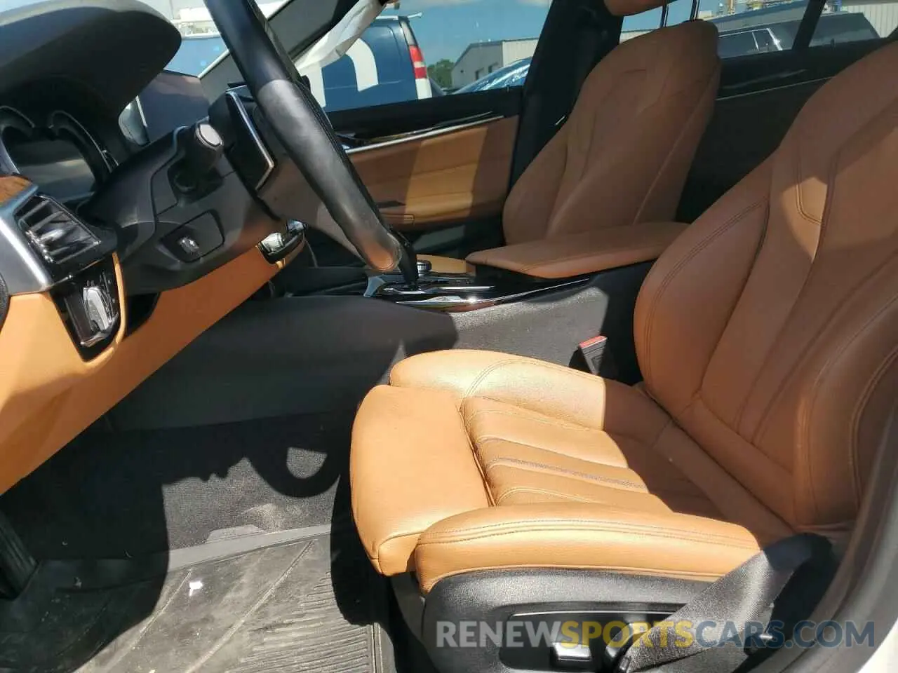 7 Фотография поврежденного автомобиля WBAJE5C56KWW17040 BMW 5 SERIES 2019