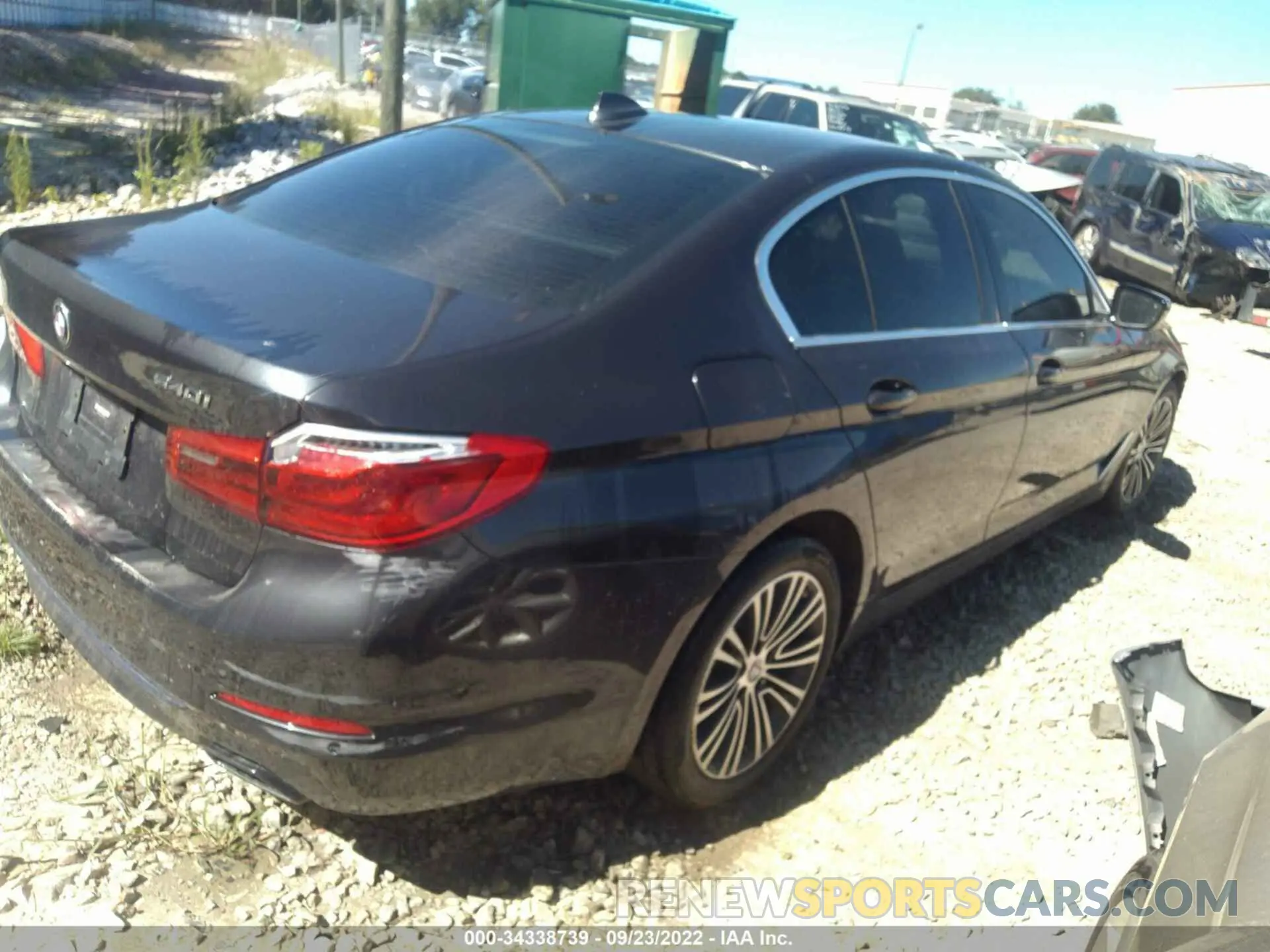 4 Фотография поврежденного автомобиля WBAJE5C57KWE66244 BMW 5 SERIES 2019