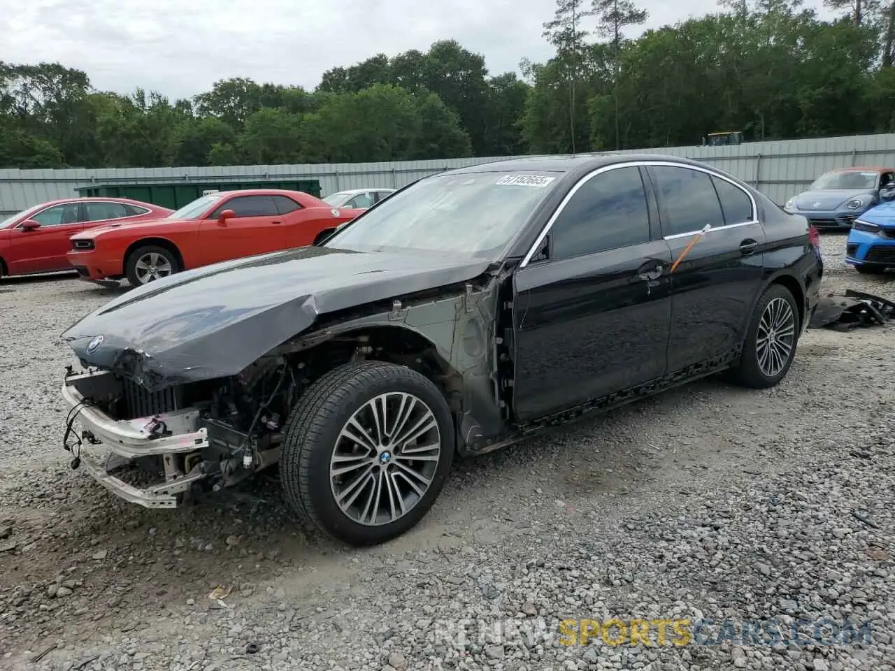 1 Фотография поврежденного автомобиля WBAJE5C57KWW14504 BMW 5 SERIES 2019
