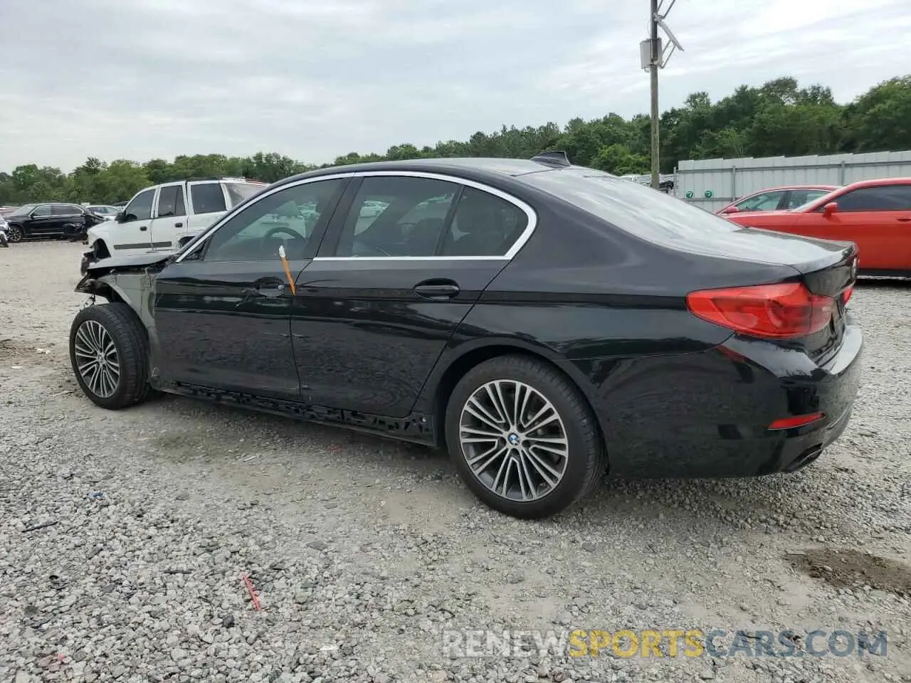2 Фотография поврежденного автомобиля WBAJE5C57KWW14504 BMW 5 SERIES 2019