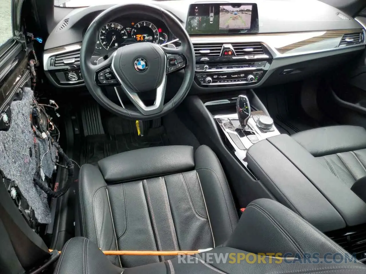 8 Фотография поврежденного автомобиля WBAJE5C57KWW14504 BMW 5 SERIES 2019