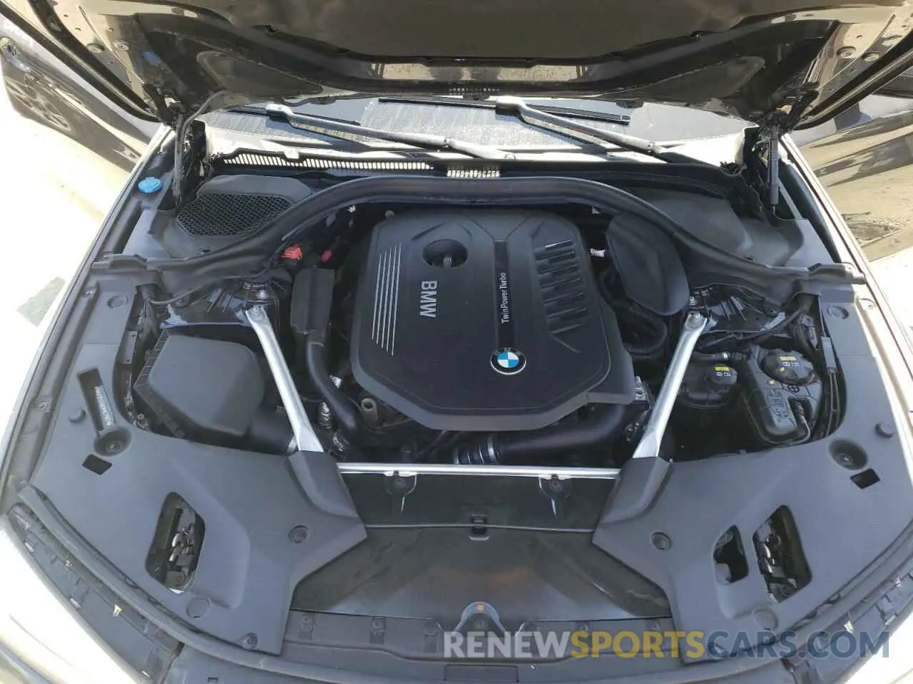 11 Photograph of a damaged car WBAJE5C58KWW27567 BMW 5 SERIES 2019