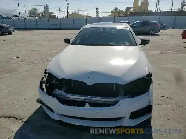 11 Фотография поврежденного автомобиля WBAJE5C59KWW08932 BMW 5 SERIES 2019