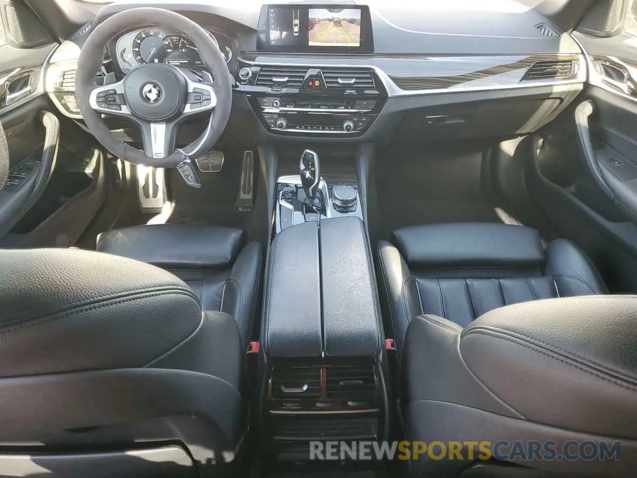 8 Фотография поврежденного автомобиля WBAJE5C59KWW08932 BMW 5 SERIES 2019