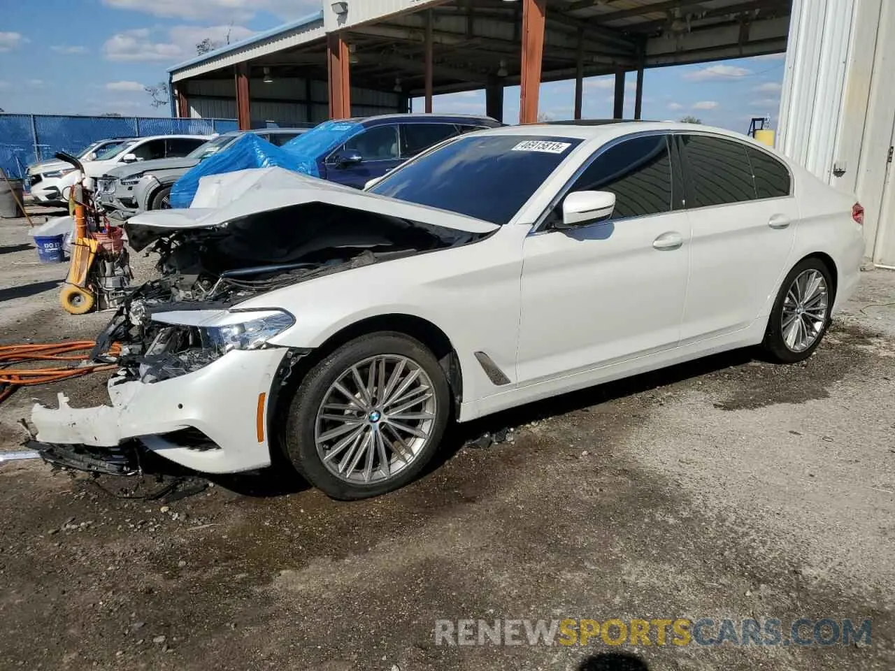 1 Photograph of a damaged car WBAJE5C5XKWE66044 BMW 5 SERIES 2019