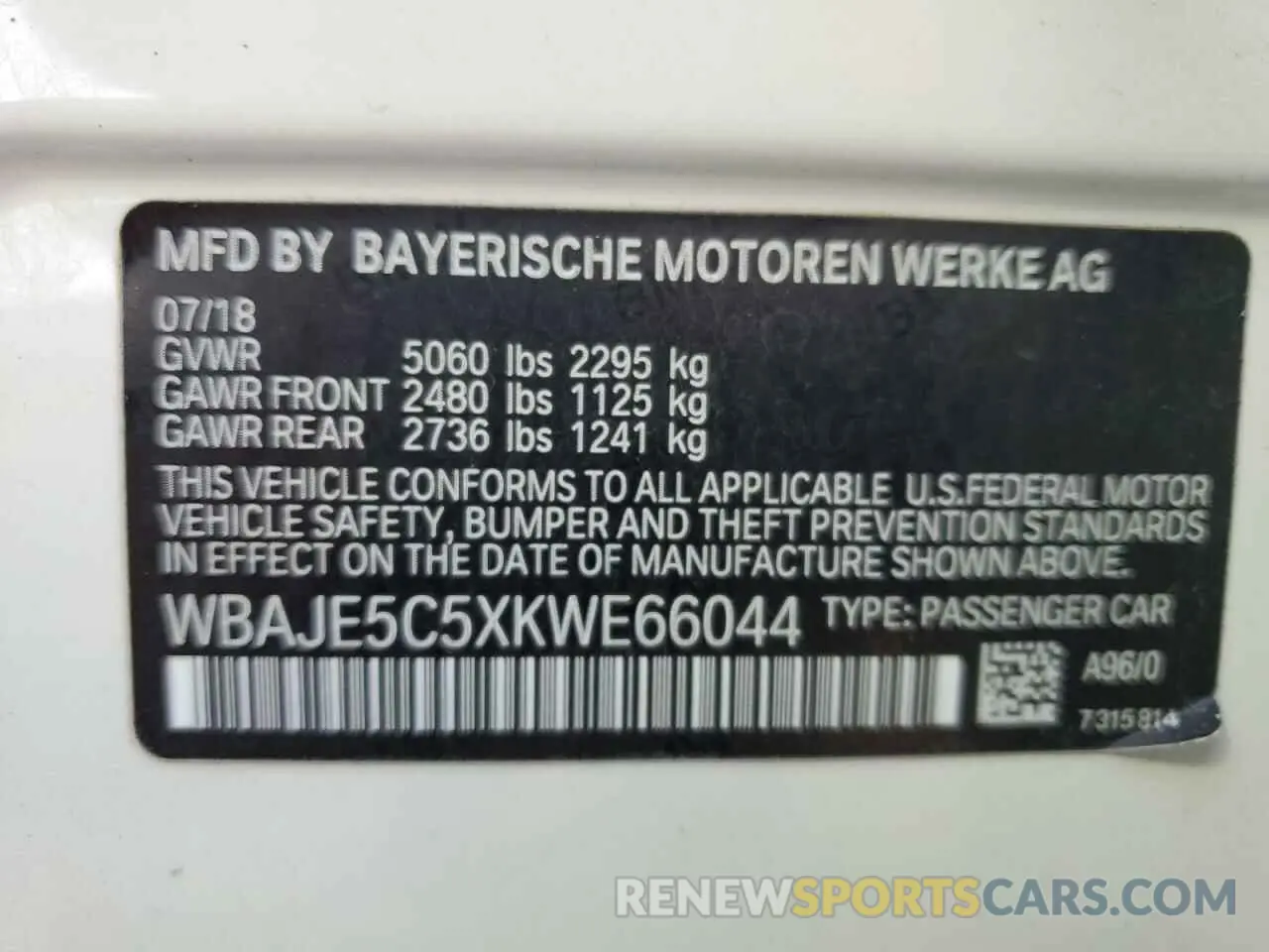 12 Photograph of a damaged car WBAJE5C5XKWE66044 BMW 5 SERIES 2019