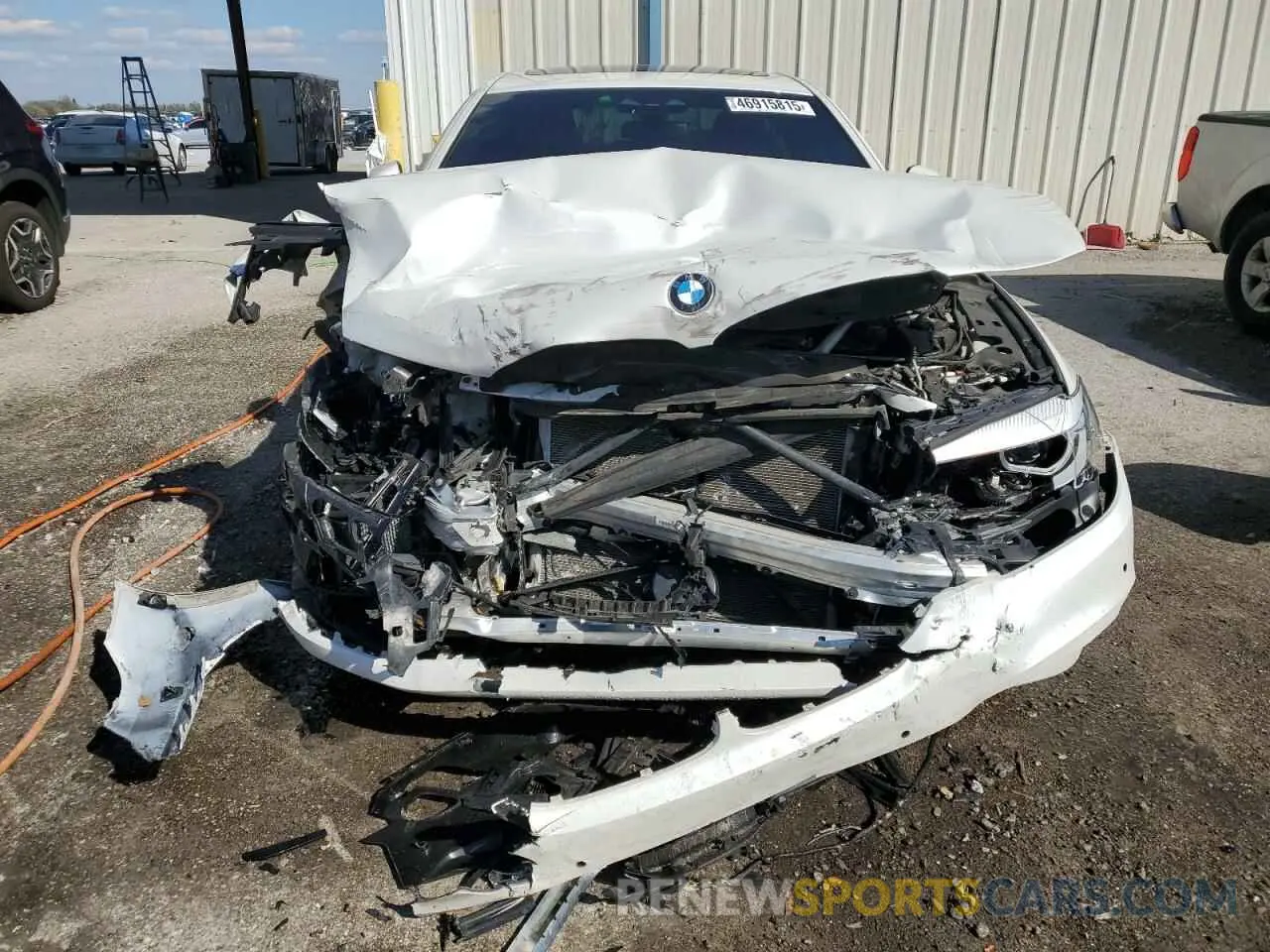 5 Photograph of a damaged car WBAJE5C5XKWE66044 BMW 5 SERIES 2019