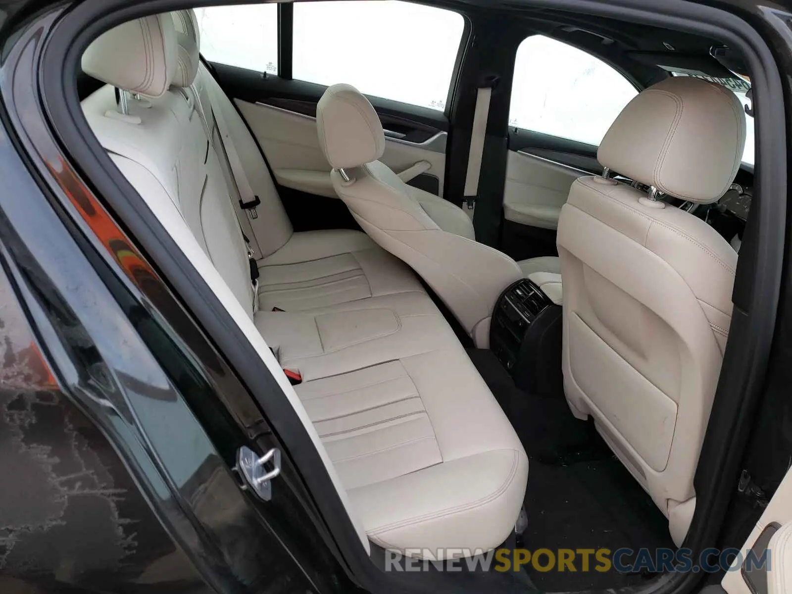 6 Photograph of a damaged car WBAJE7C50KWW04862 BMW 5 SERIES 2019
