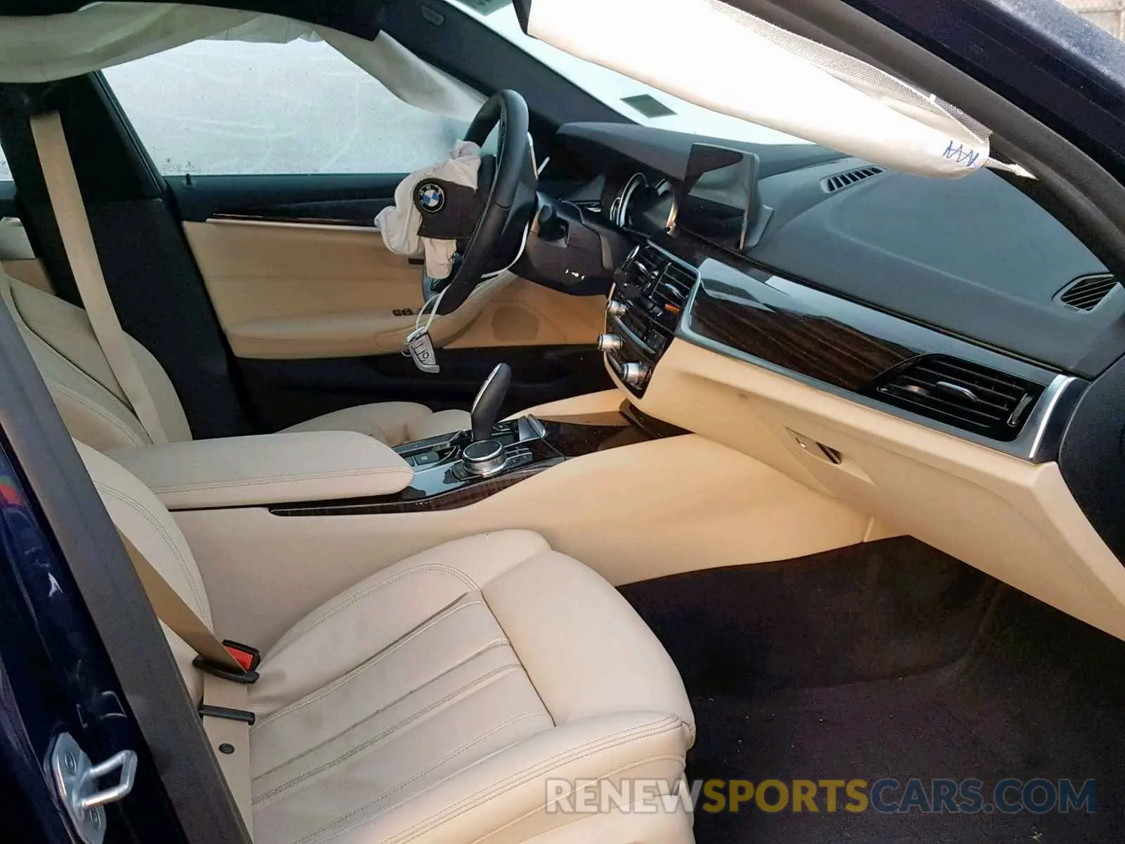 5 Photograph of a damaged car WBAJE7C54KWD55114 BMW 5 SERIES 2019