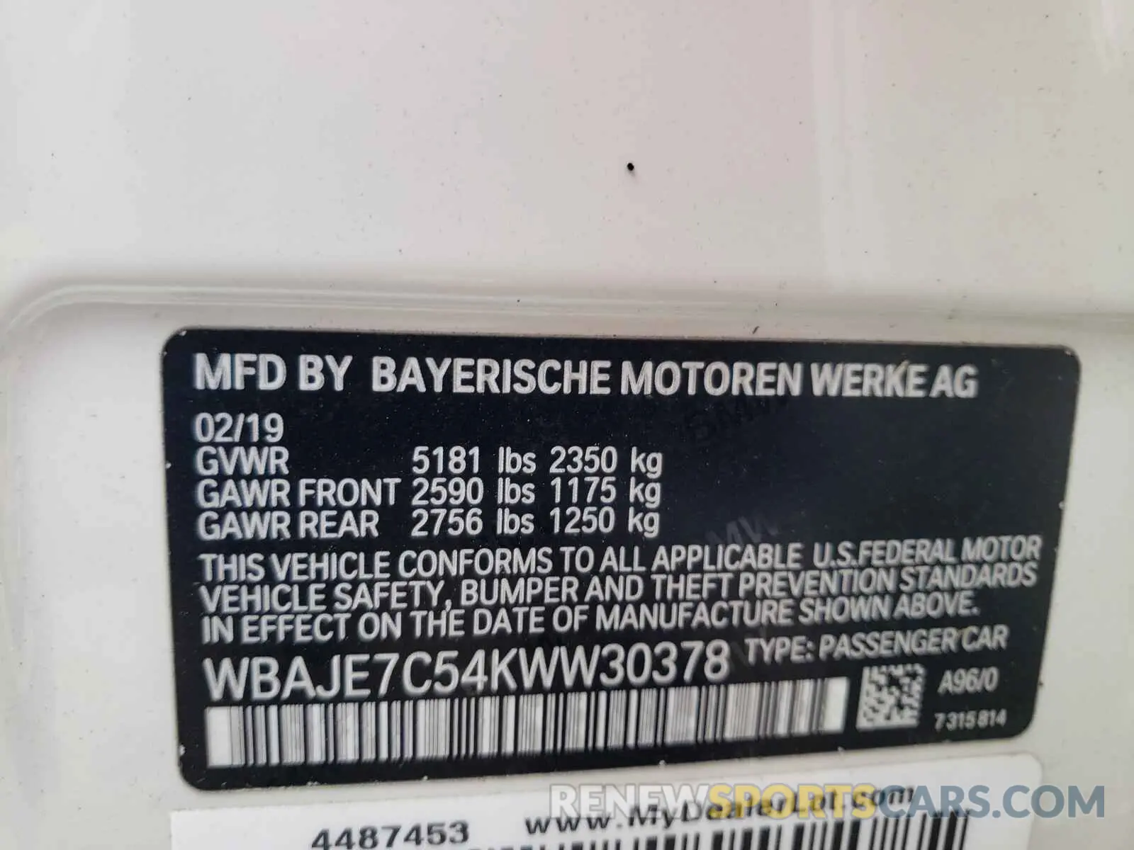 10 Photograph of a damaged car WBAJE7C54KWW30378 BMW 5 SERIES 2019