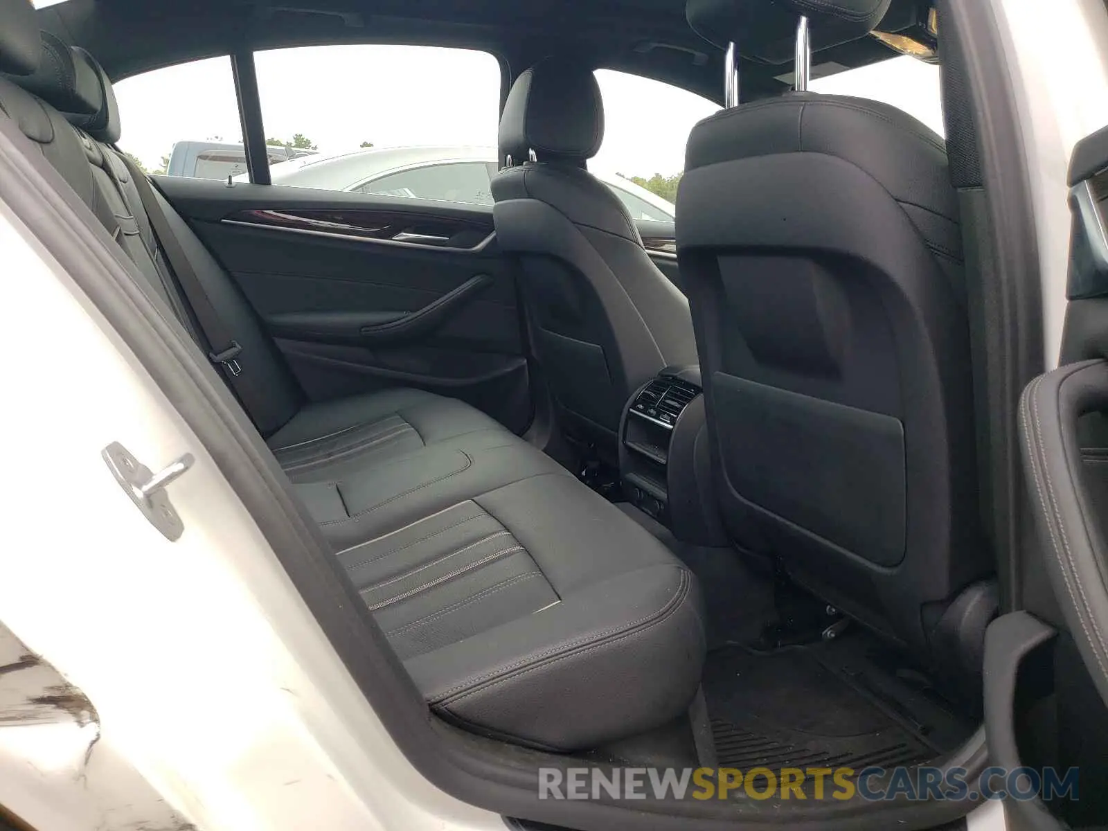 6 Photograph of a damaged car WBAJE7C54KWW30378 BMW 5 SERIES 2019