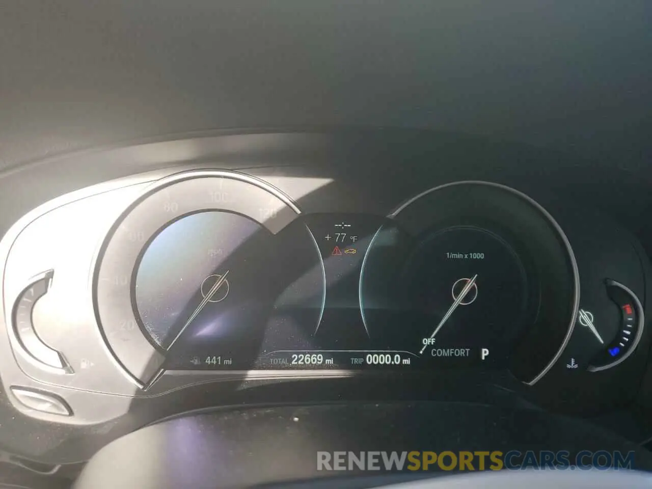 9 Photograph of a damaged car WBAJE7C58KWD55049 BMW 5 SERIES 2019
