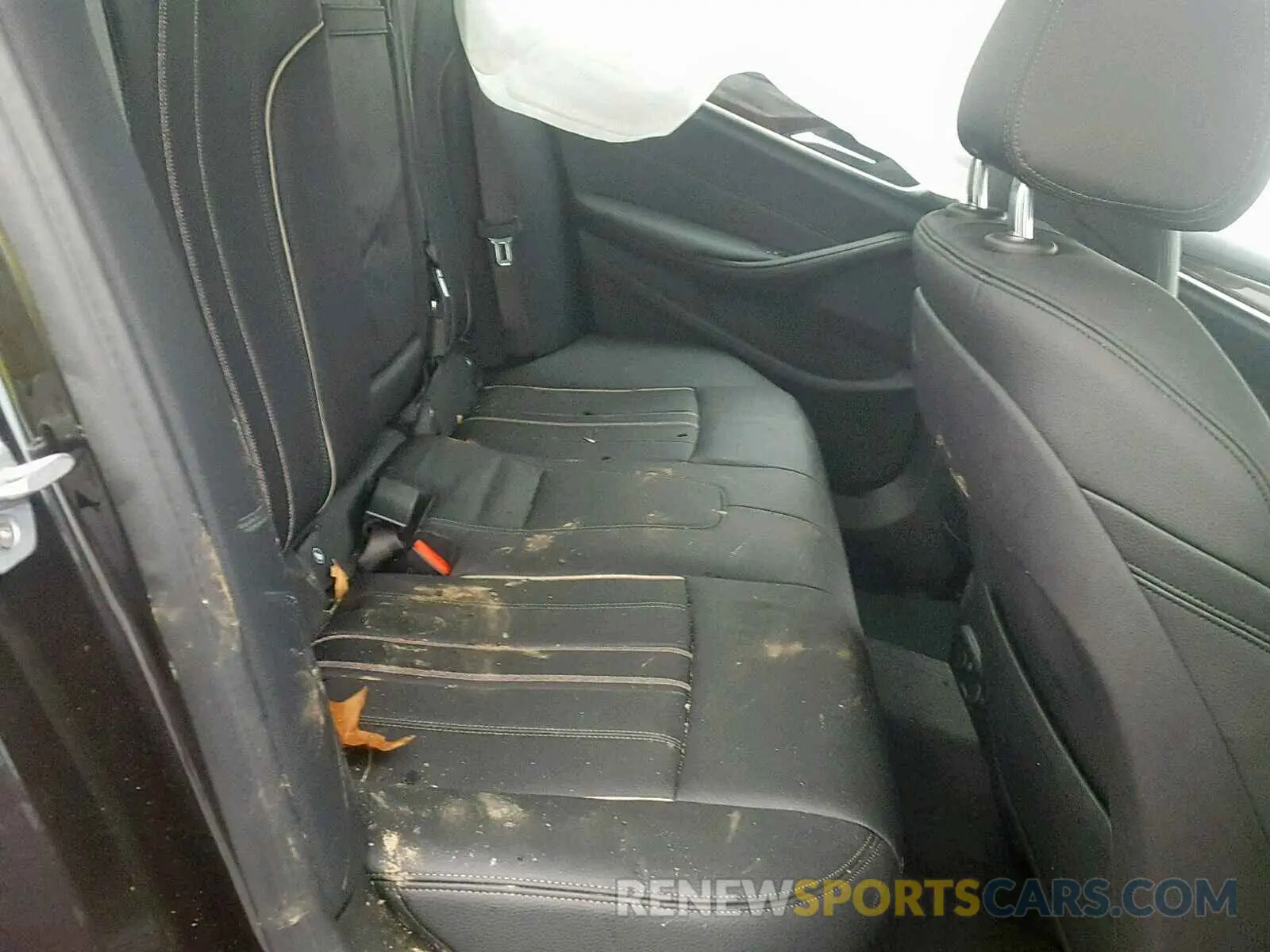 6 Photograph of a damaged car WBAJE7C58KWW00249 BMW 5 SERIES 2019