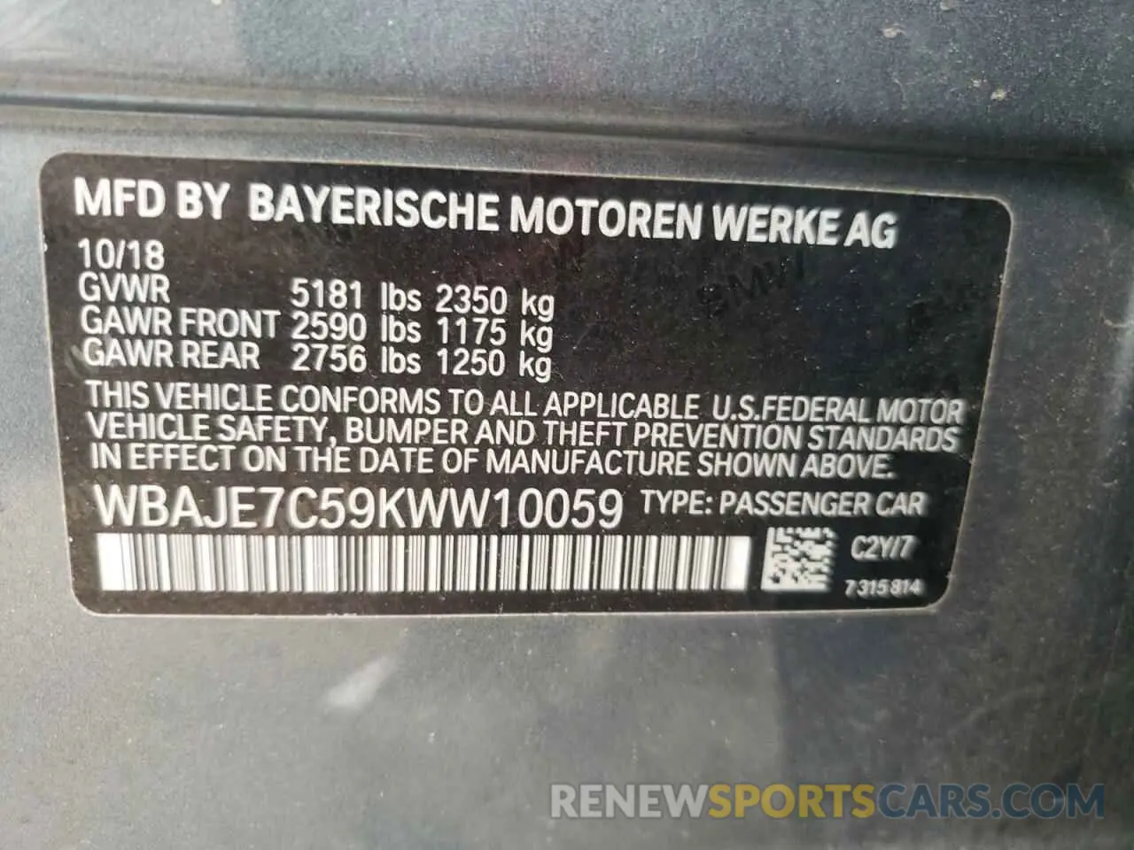 12 Photograph of a damaged car WBAJE7C59KWW10059 BMW 5 SERIES 2019