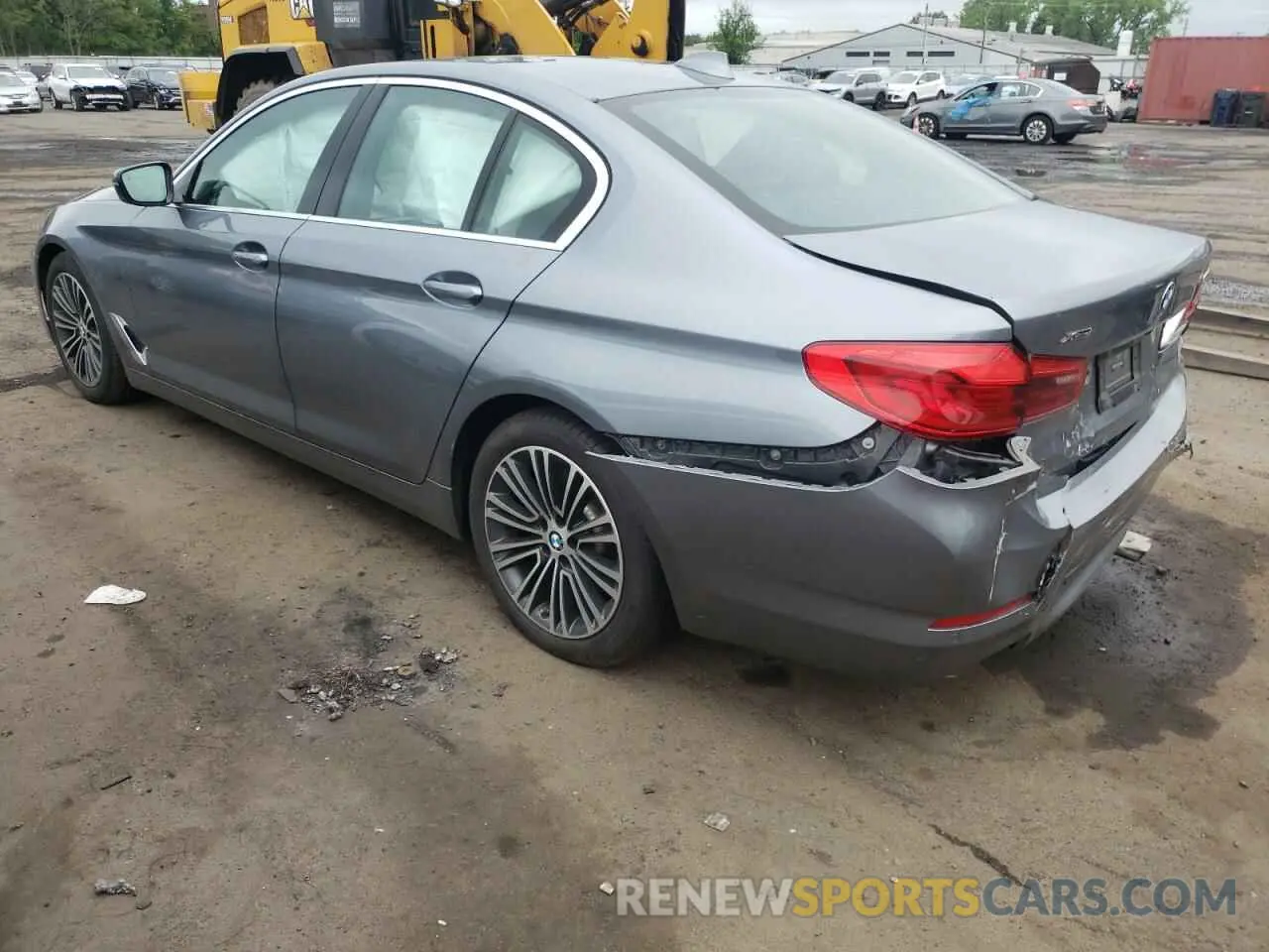 2 Photograph of a damaged car WBAJE7C59KWW10059 BMW 5 SERIES 2019
