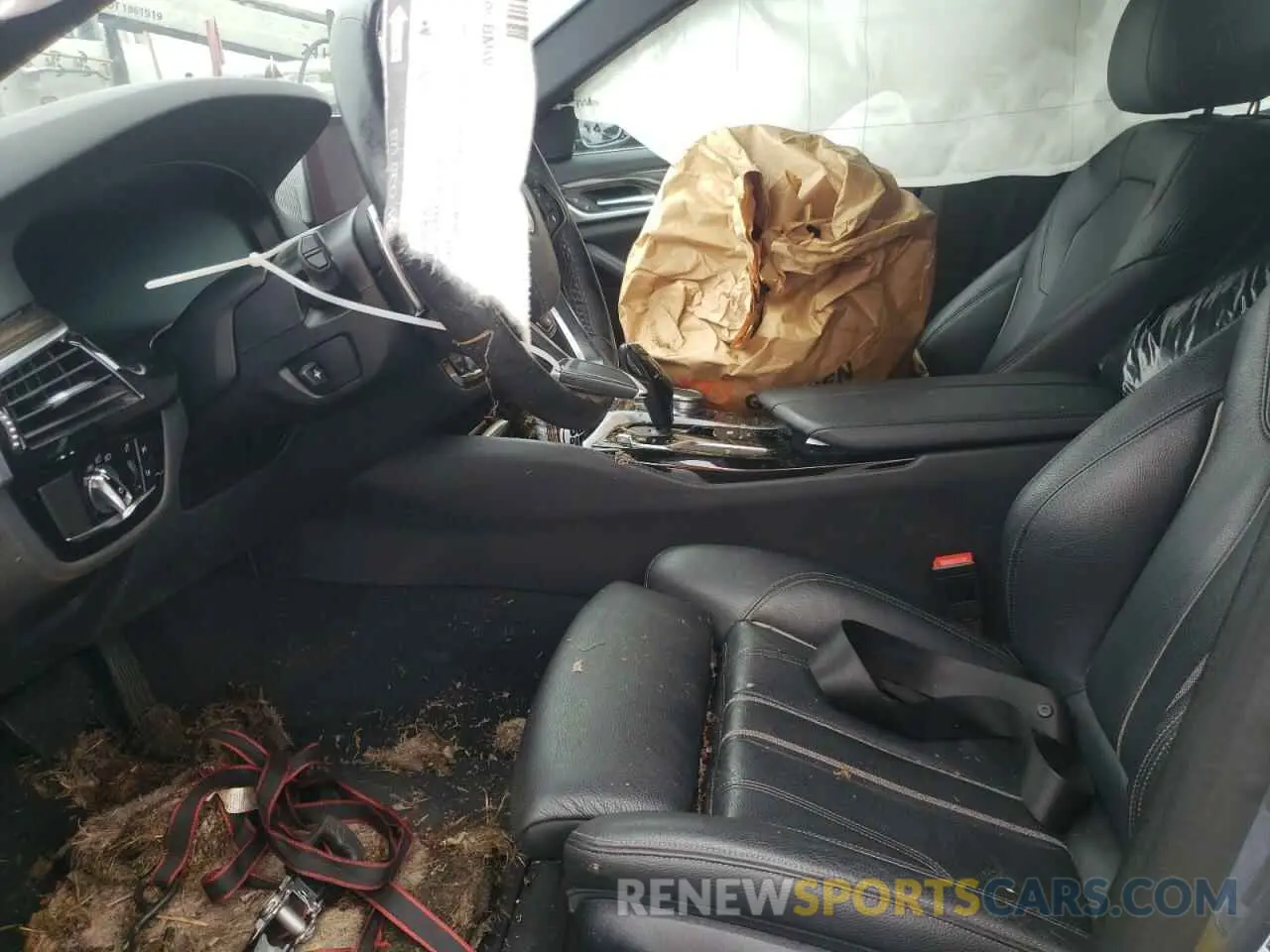 7 Photograph of a damaged car WBAJE7C59KWW10059 BMW 5 SERIES 2019