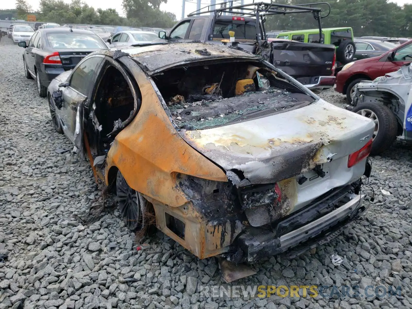 3 Photograph of a damaged car WBAJE7C59KWW19067 BMW 5 SERIES 2019