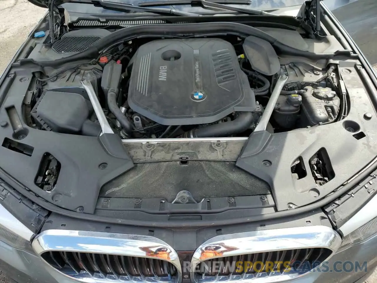 11 Photograph of a damaged car WBAJE7C59KWW31848 BMW 5 SERIES 2019