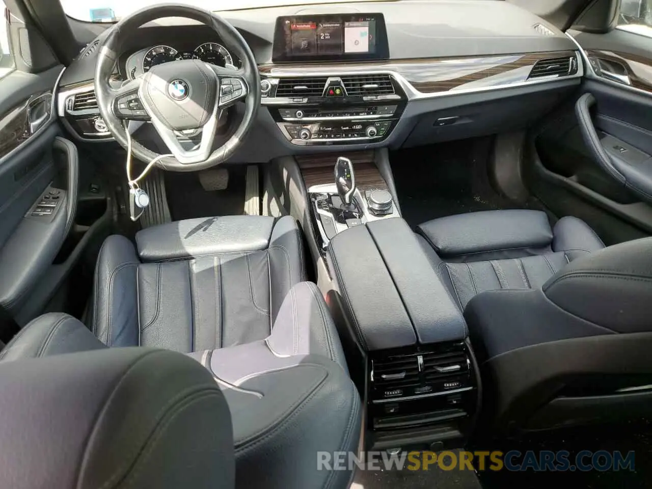 8 Photograph of a damaged car WBAJE7C59KWW31848 BMW 5 SERIES 2019
