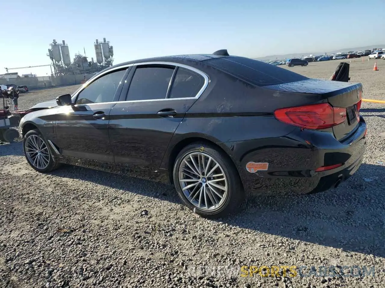 2 Фотография поврежденного автомобиля WBAJA9C05LCD74527 BMW 5 SERIES 2020