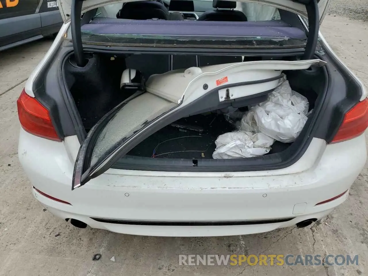 12 Photograph of a damaged car WBAJR3C03LWW70308 BMW 5 SERIES 2020