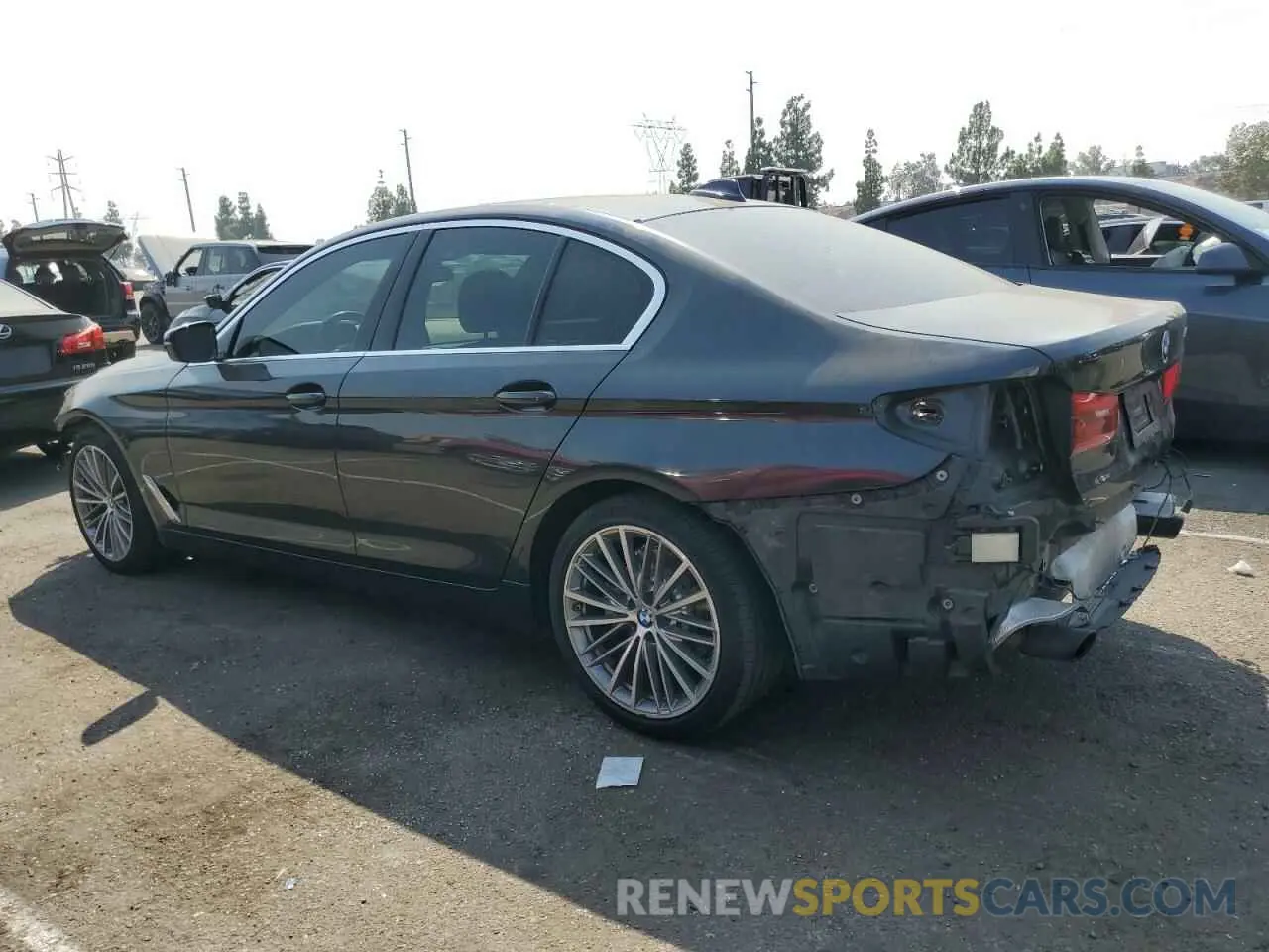 2 Фотография поврежденного автомобиля WBAJR3C04LWW81818 BMW 5 SERIES 2020