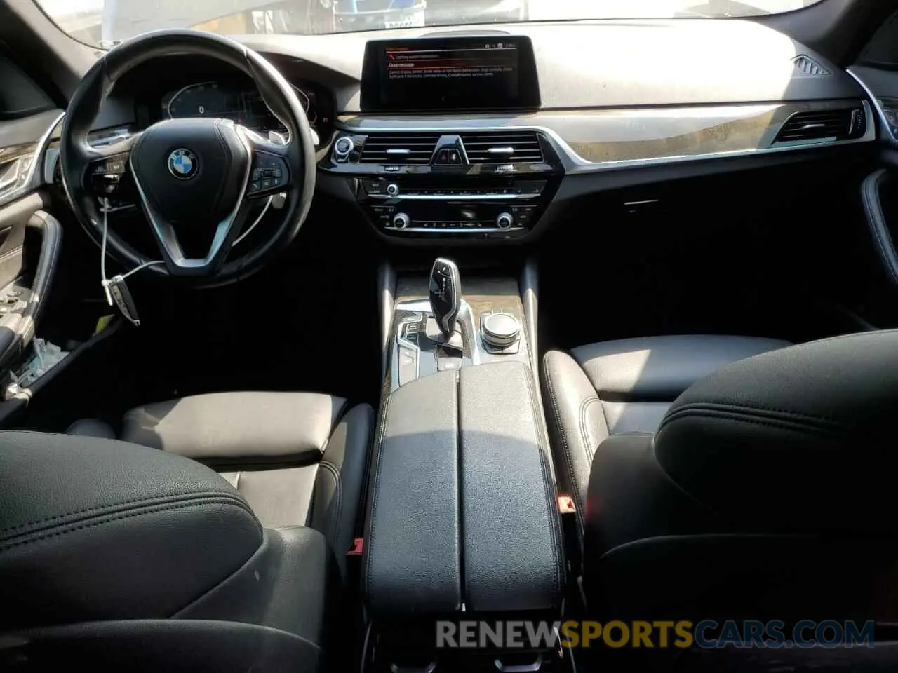 8 Фотография поврежденного автомобиля WBAJR3C04LWW81818 BMW 5 SERIES 2020
