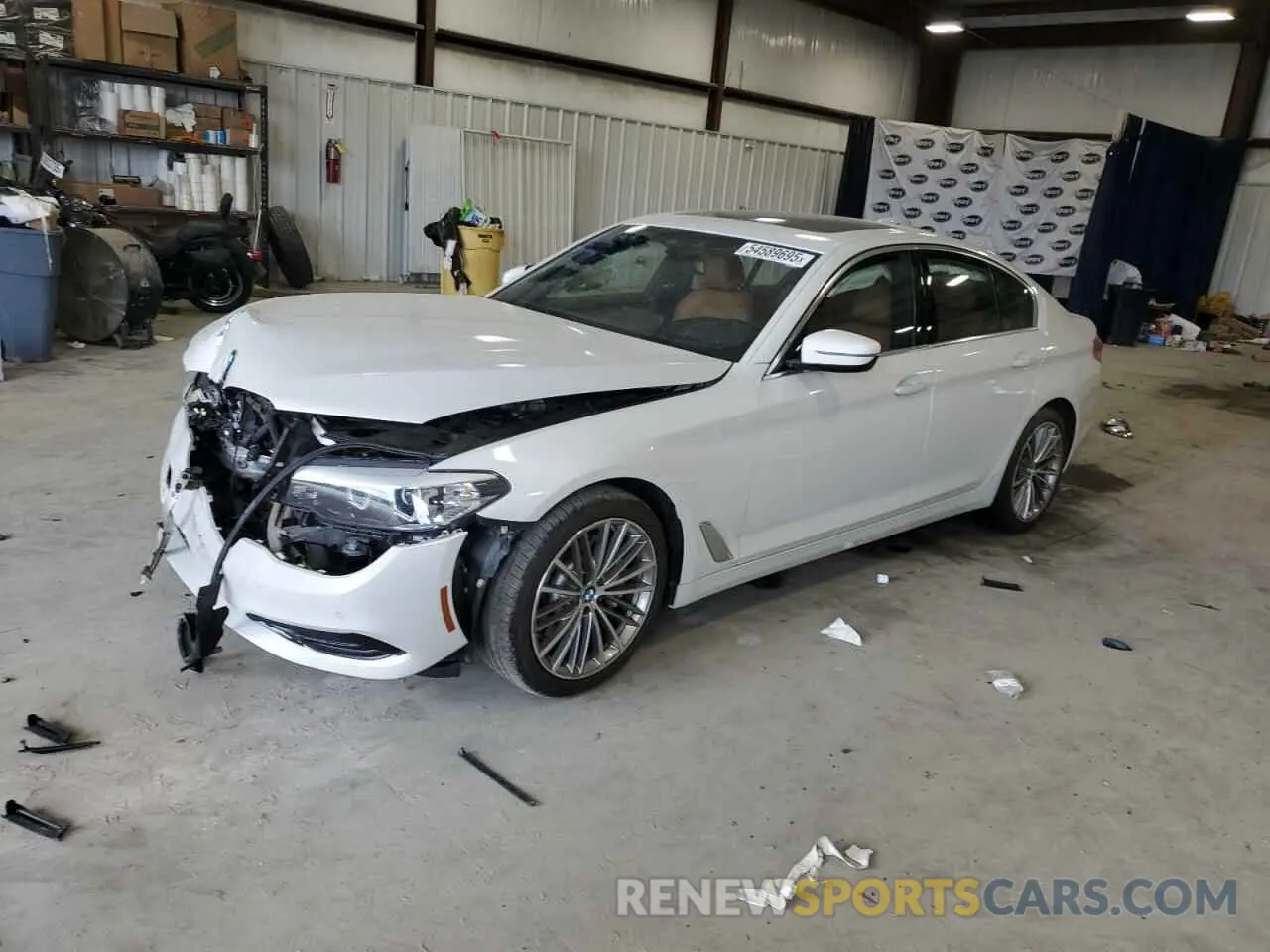 1 Фотография поврежденного автомобиля WBAJR3C05LWW69628 BMW 5 SERIES 2020