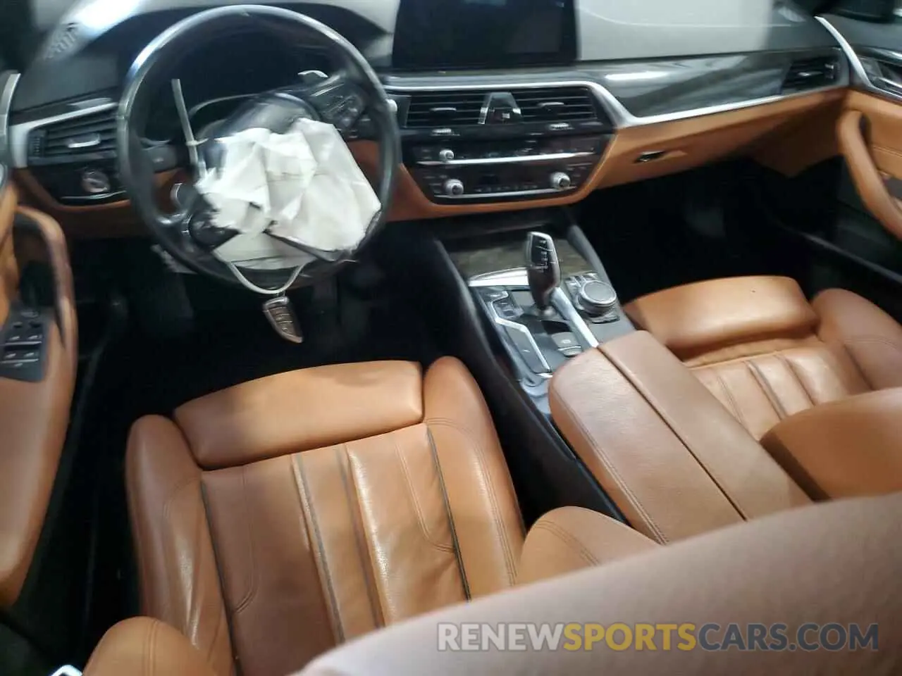 8 Фотография поврежденного автомобиля WBAJR3C05LWW69628 BMW 5 SERIES 2020