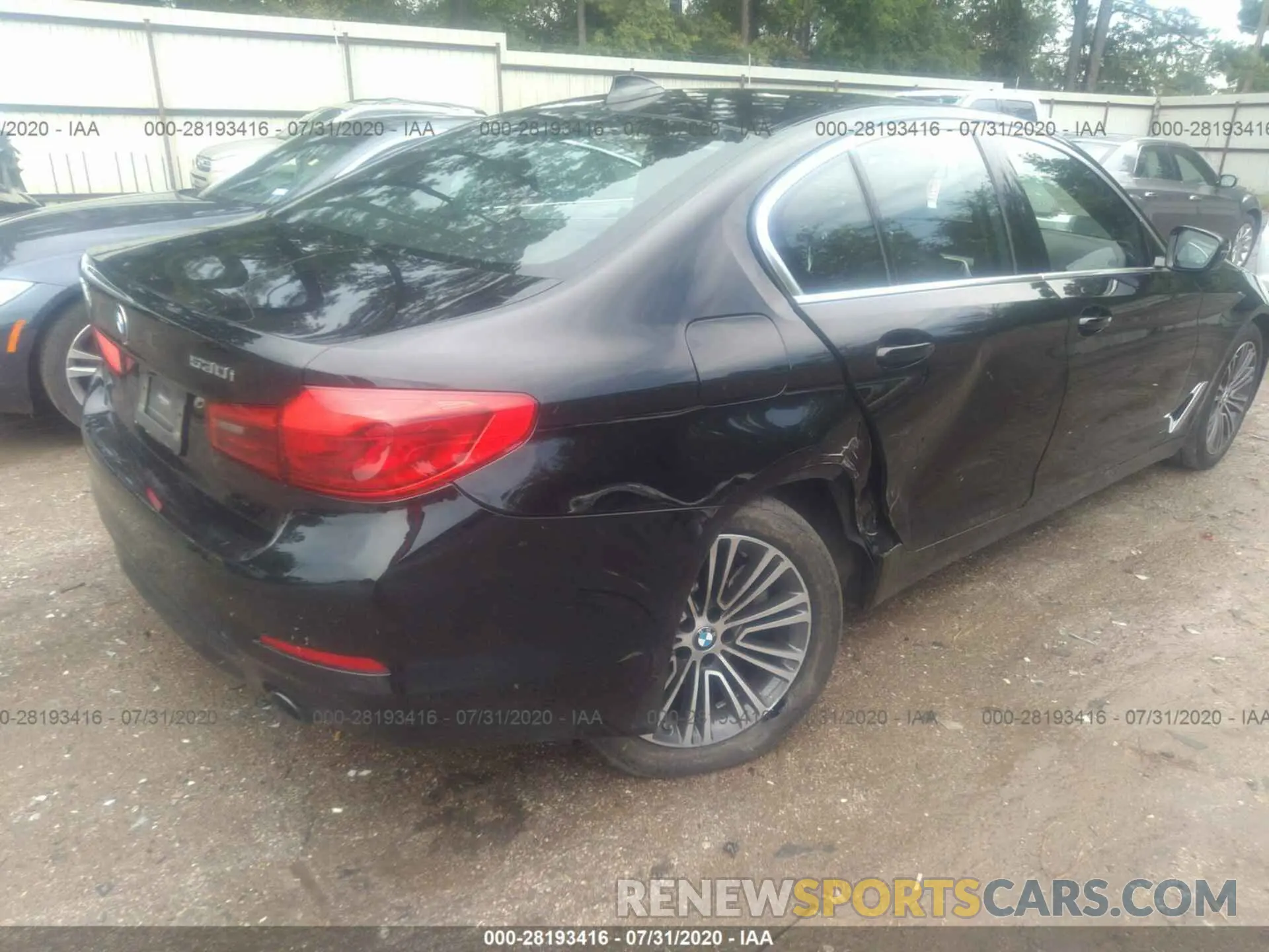 4 Photograph of a damaged car WBAJR3C08LWW63726 BMW 5 SERIES 2020
