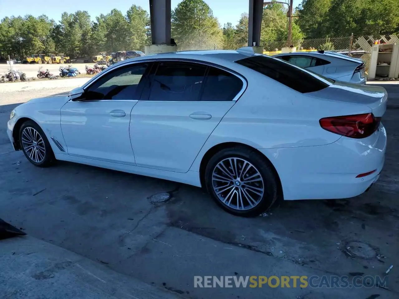 2 Photograph of a damaged car WBAJR3C09LWW63752 BMW 5 SERIES 2020