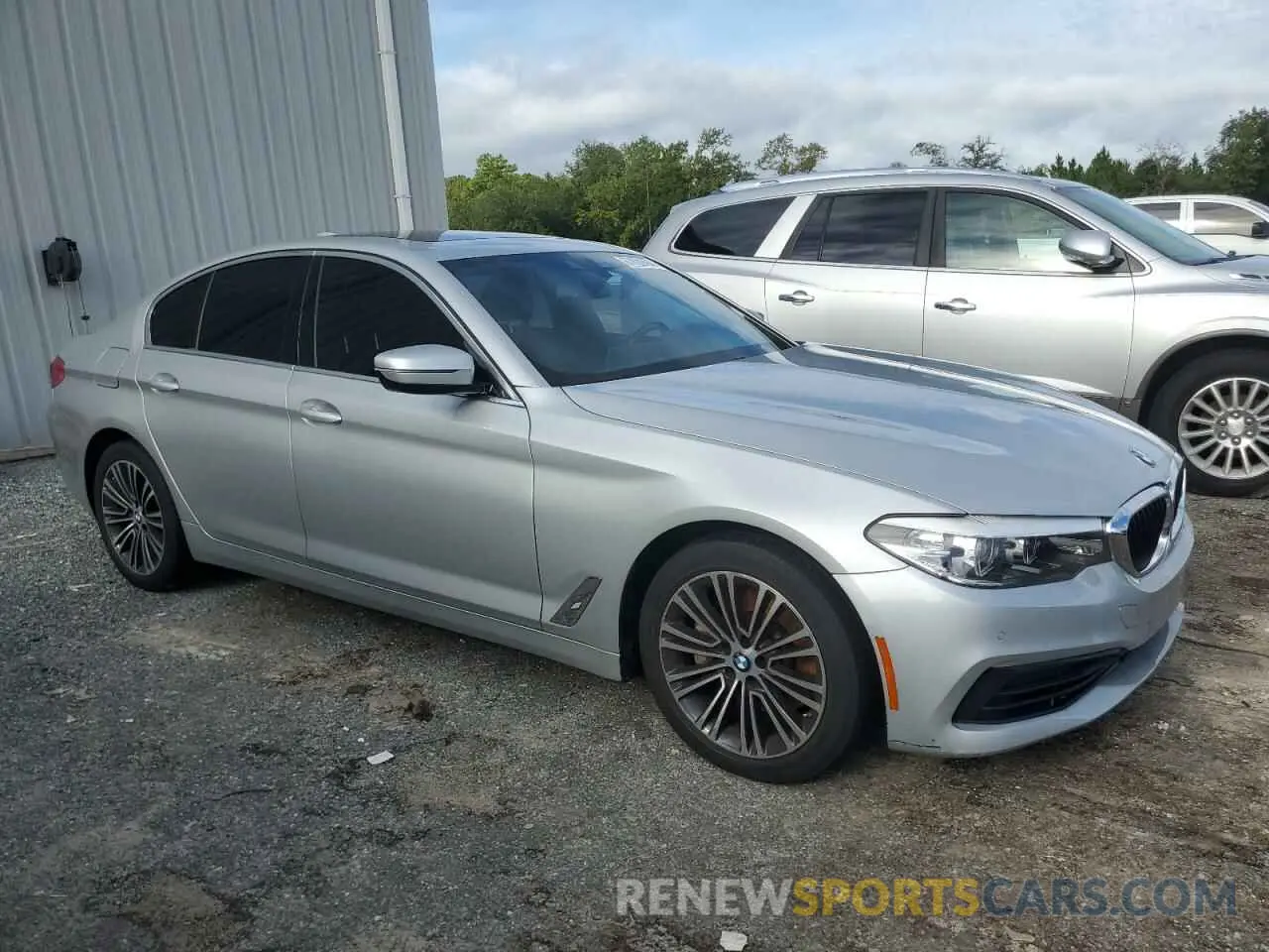 4 Photograph of a damaged car WBAJR3C09LWW64044 BMW 5 SERIES 2020