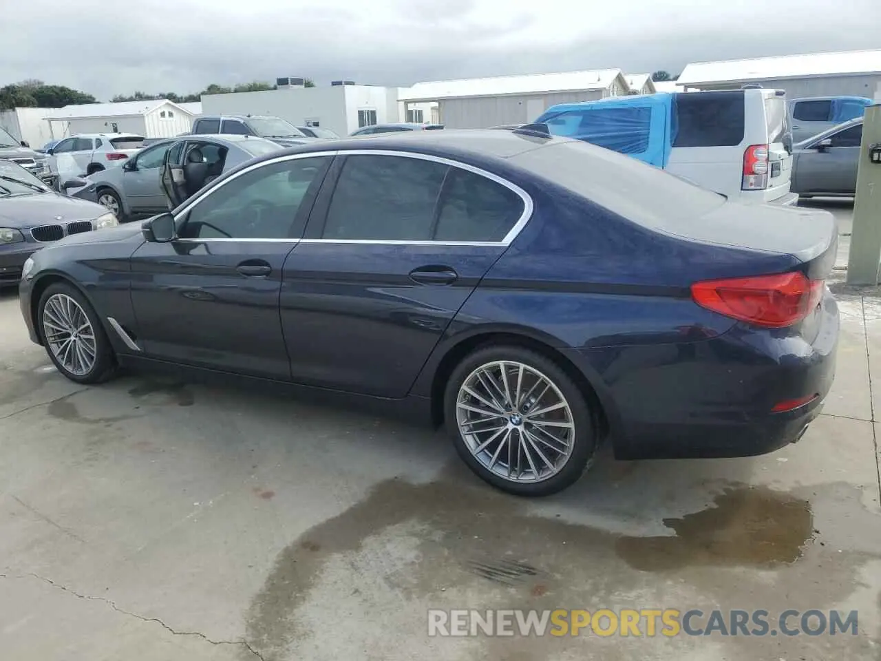 2 Photograph of a damaged car WBAJR3C0XLWW76929 BMW 5 SERIES 2020