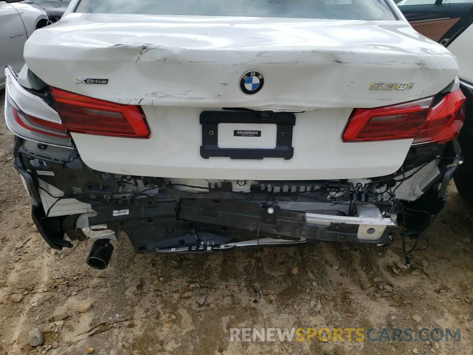9 Photograph of a damaged car WBAJR7C01LWW68418 BMW 5 SERIES 2020