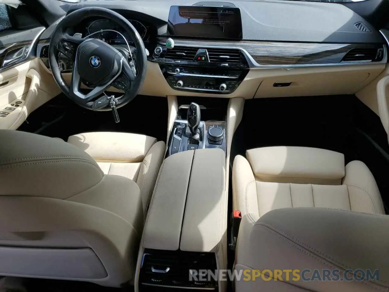 8 Фотография поврежденного автомобиля WBAJR7C03LCE58567 BMW 5 SERIES 2020