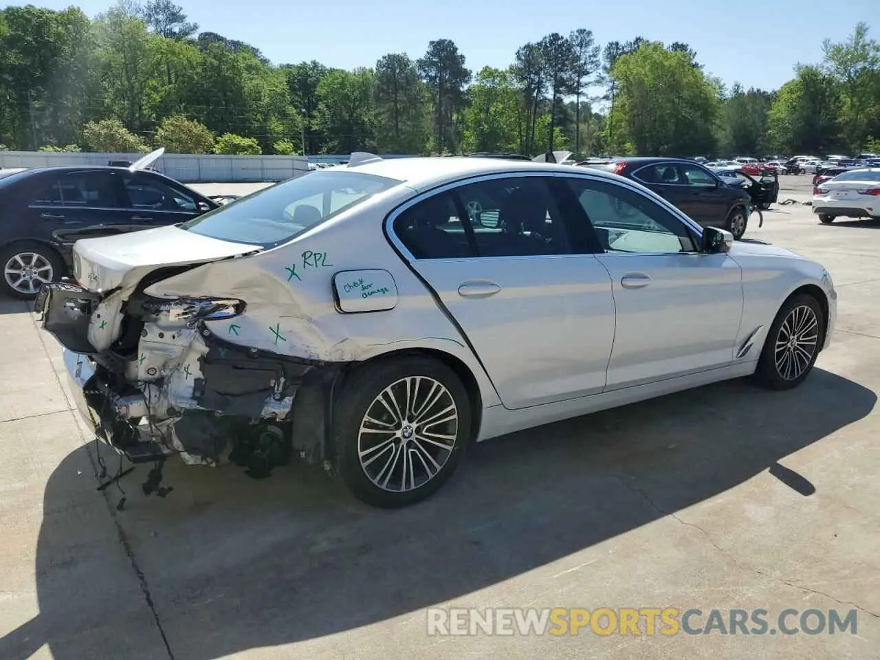 3 Photograph of a damaged car WBAJR7C08LCD67648 BMW 5 SERIES 2020