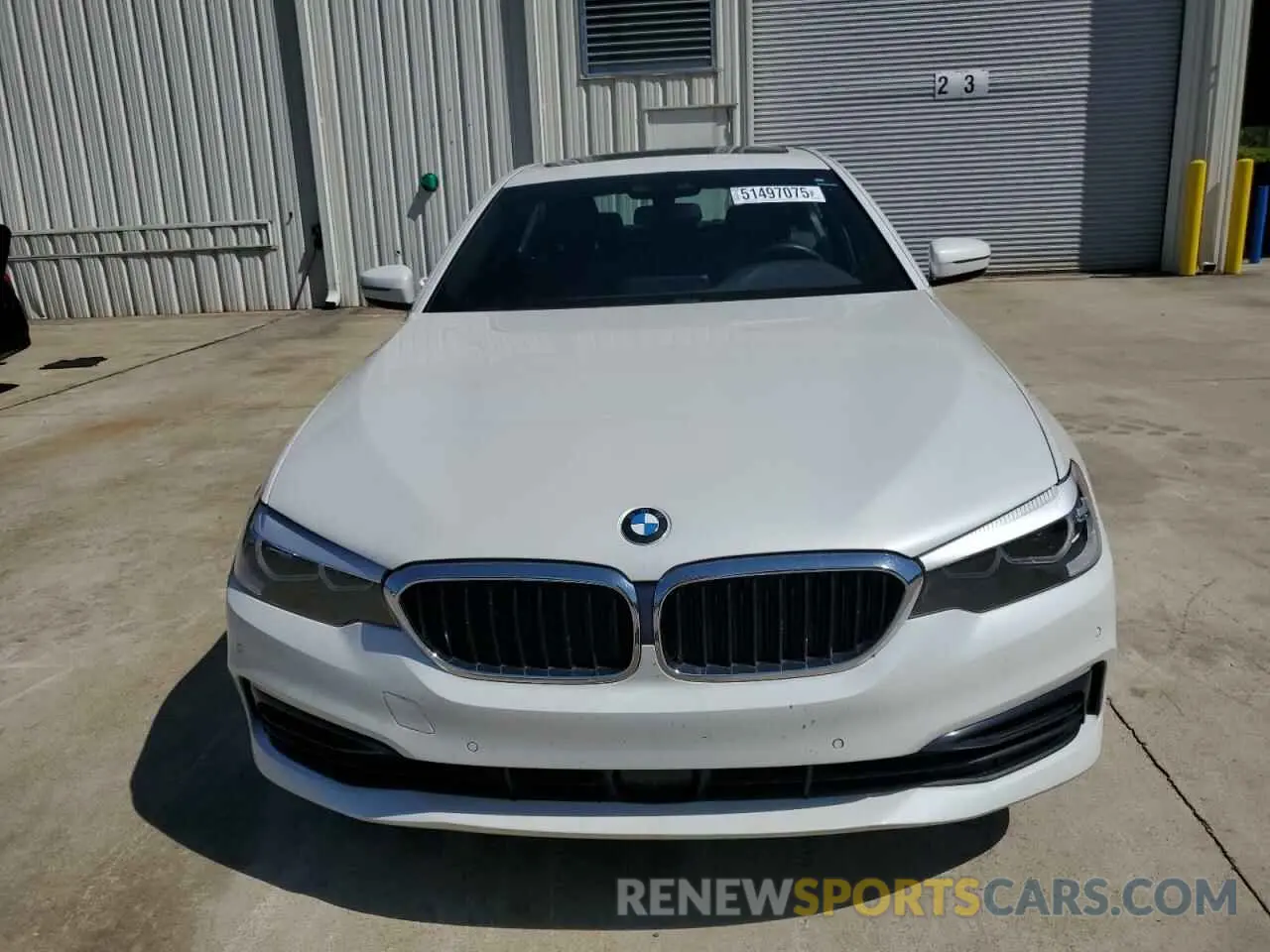 5 Photograph of a damaged car WBAJR7C08LCD67648 BMW 5 SERIES 2020
