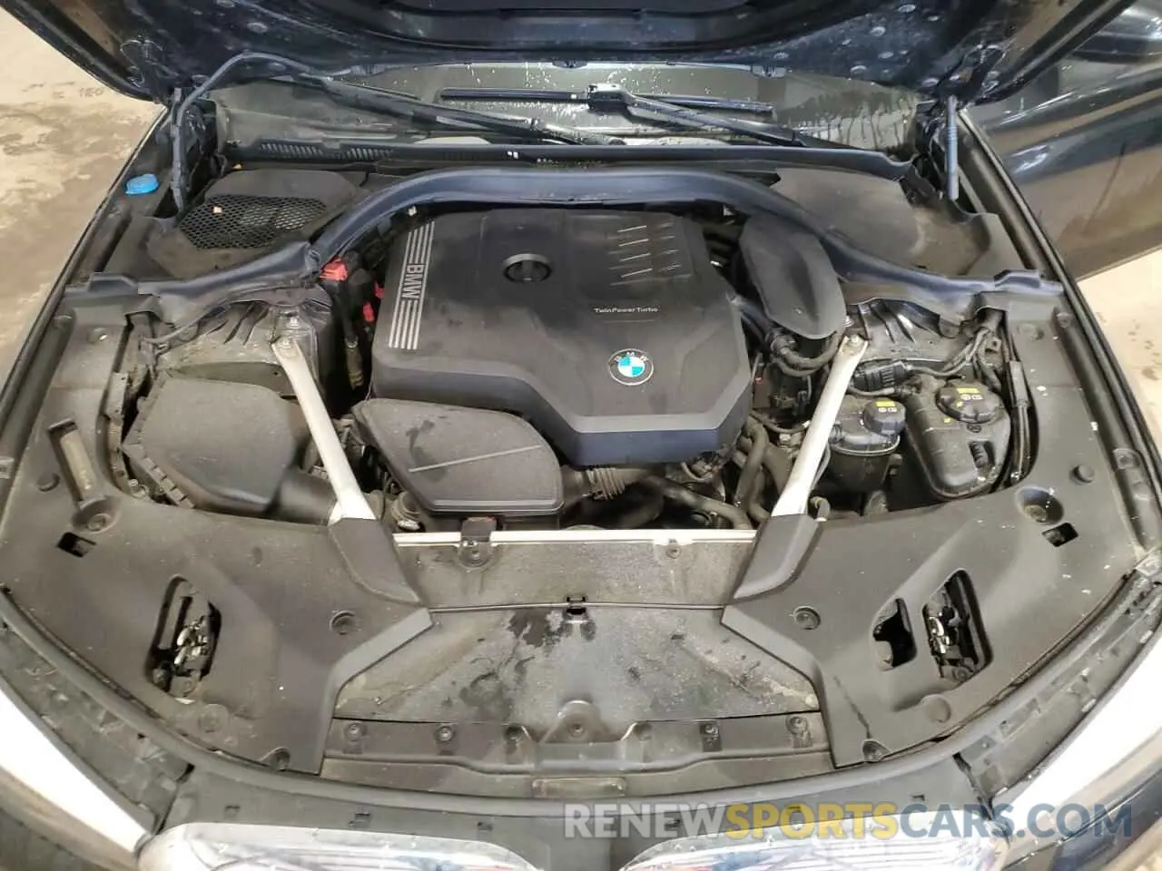 11 Photograph of a damaged car WBAJR7C0XLCE58114 BMW 5 SERIES 2020