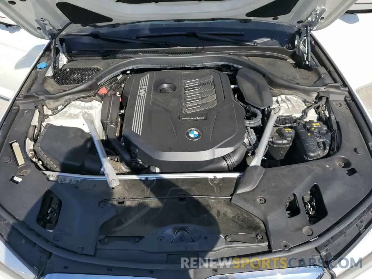 11 Фотография поврежденного автомобиля WBAJS1C00LCD88026 BMW 5 SERIES 2020