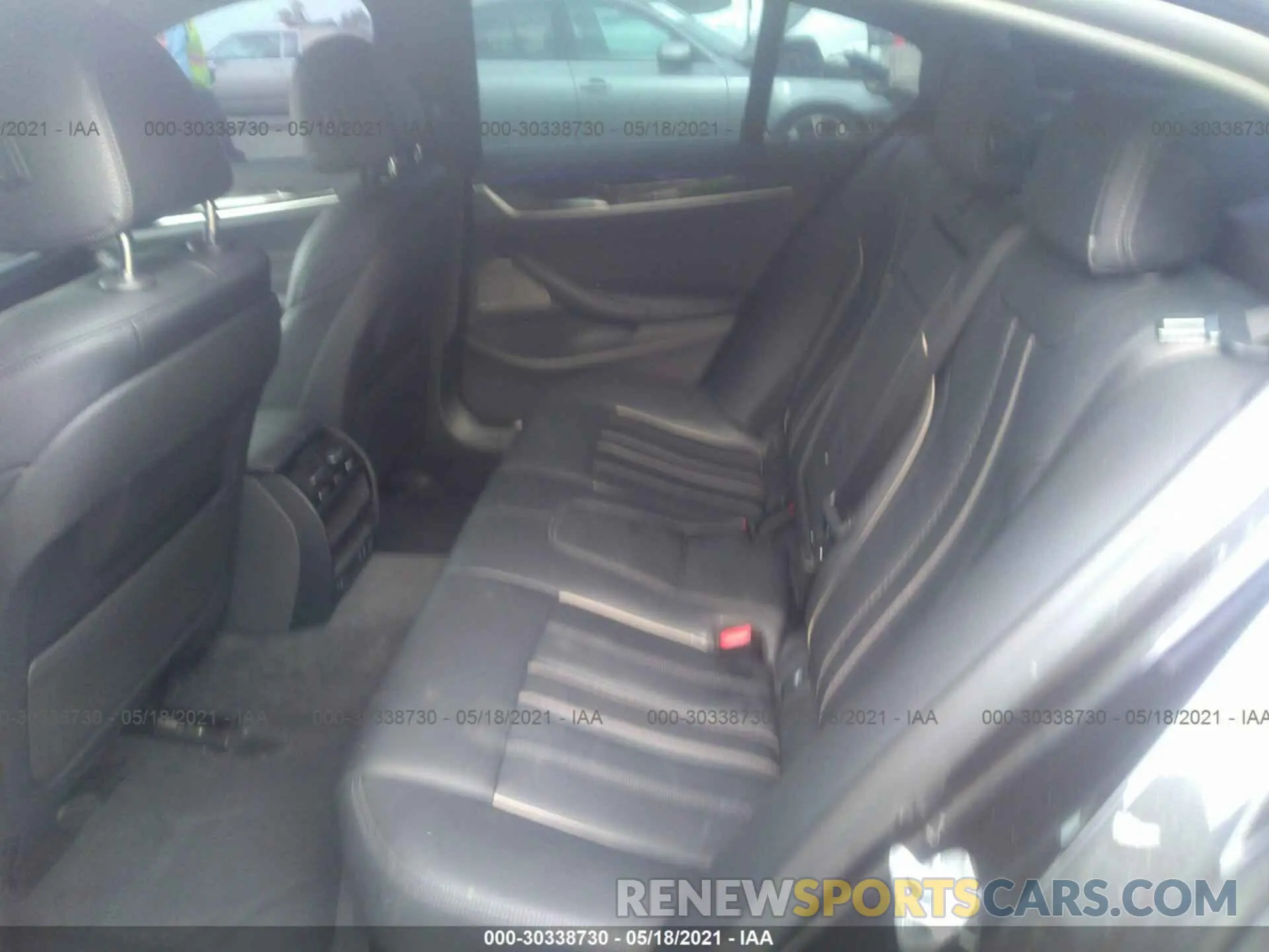 8 Photograph of a damaged car WBAJS1C07LCE67032 BMW 5 SERIES 2020