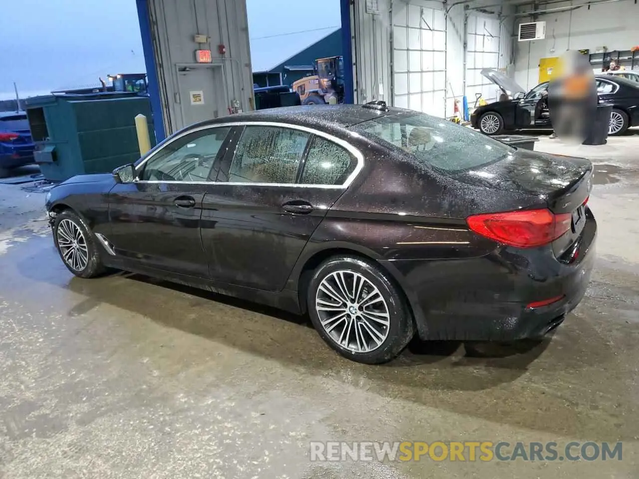 2 Фотография поврежденного автомобиля WBAJS3C07LCE60173 BMW 5 SERIES 2020