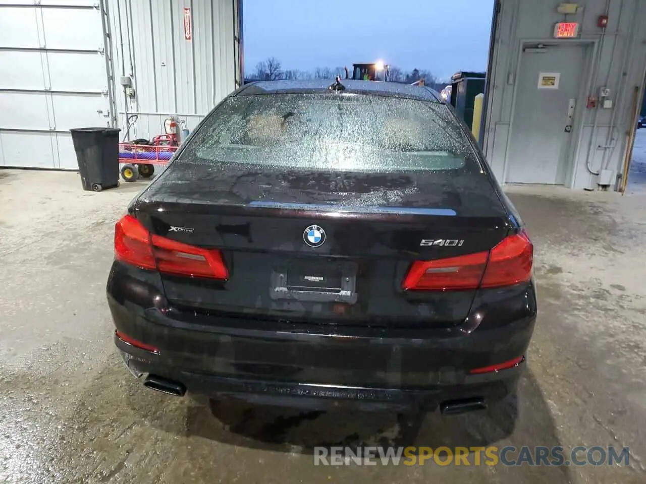 6 Фотография поврежденного автомобиля WBAJS3C07LCE60173 BMW 5 SERIES 2020