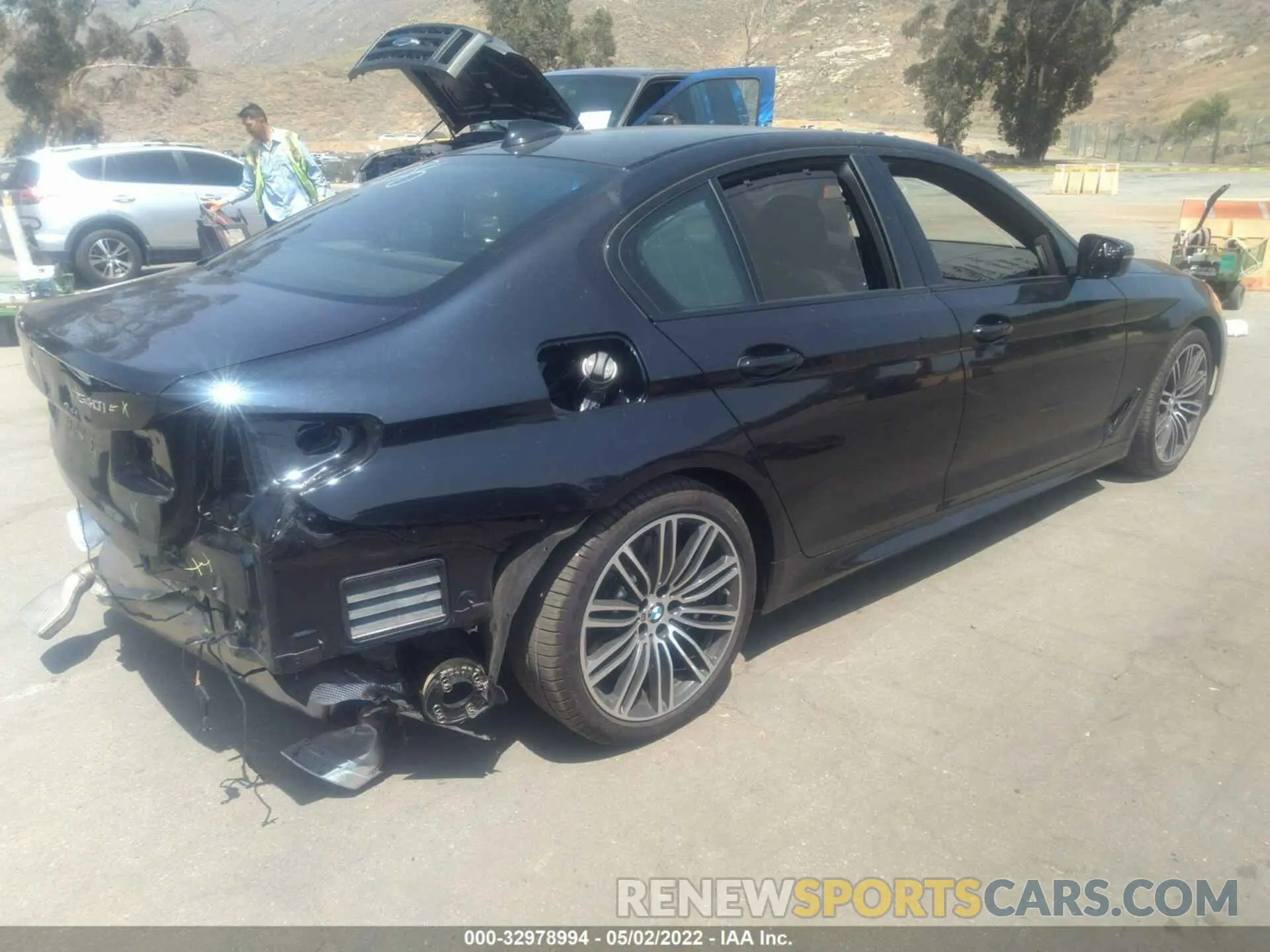 4 Photograph of a damaged car WBAJS3C08LCD58154 BMW 5 SERIES 2020