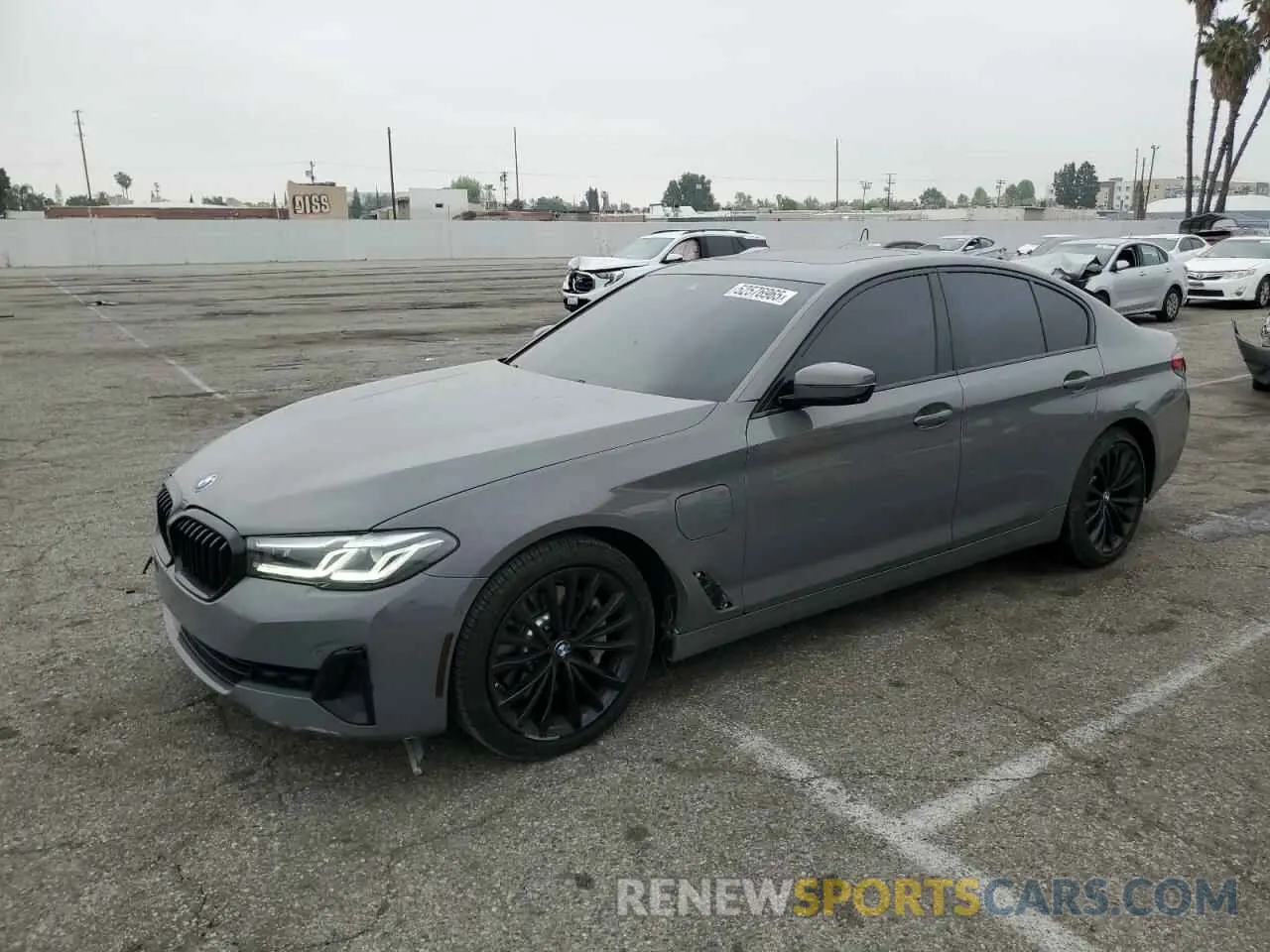 1 Фотография поврежденного автомобиля WBA13AG03MCG04735 BMW 5 SERIES 2021