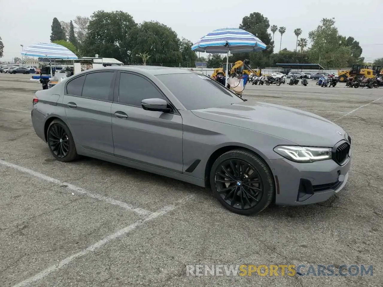 4 Фотография поврежденного автомобиля WBA13AG03MCG04735 BMW 5 SERIES 2021