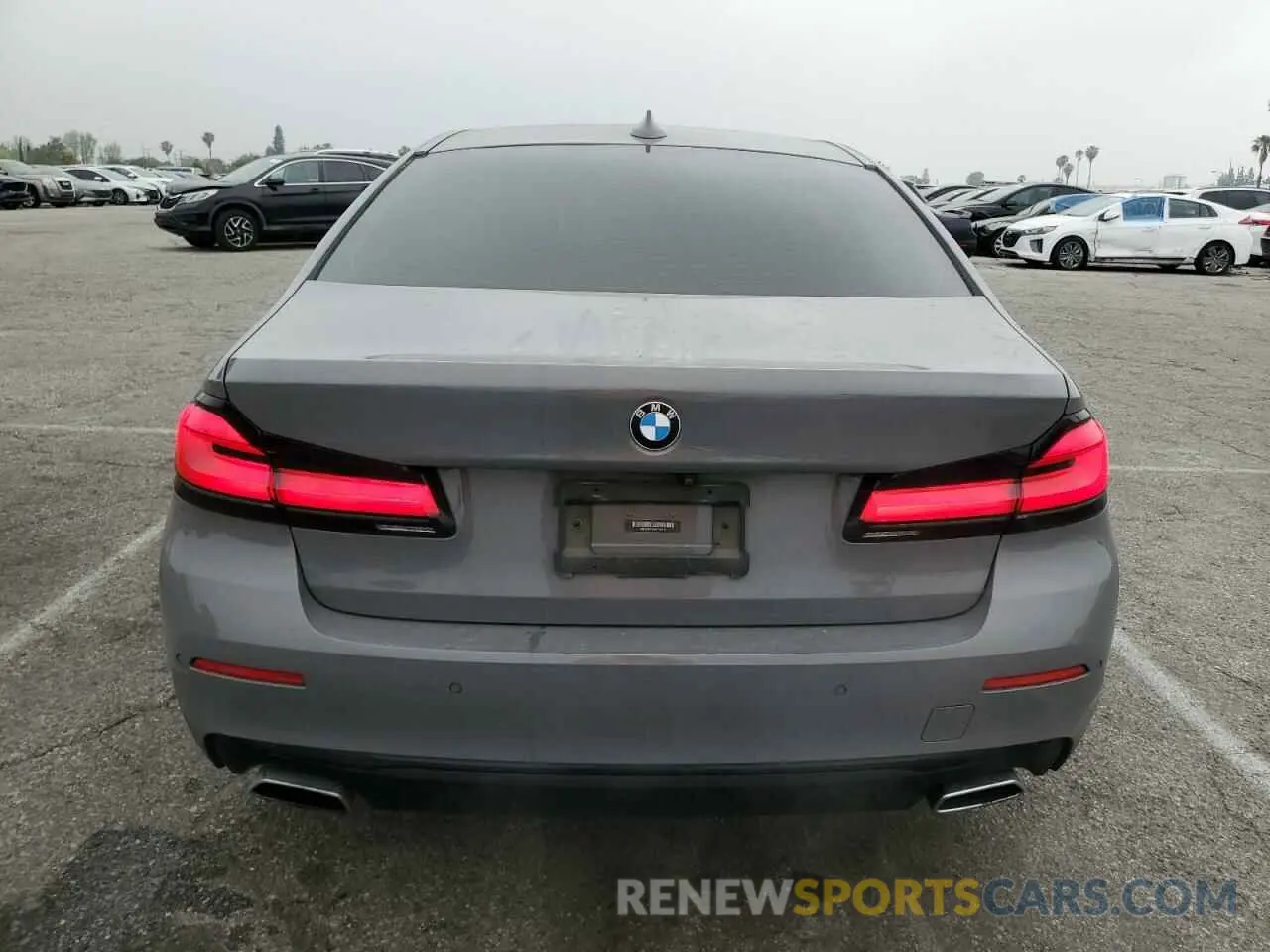 6 Фотография поврежденного автомобиля WBA13AG03MCG04735 BMW 5 SERIES 2021